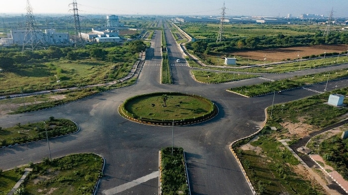 किसानों को जमीन की बढ़ी हुई कीमत देगा नोएडा प्राधिकरण