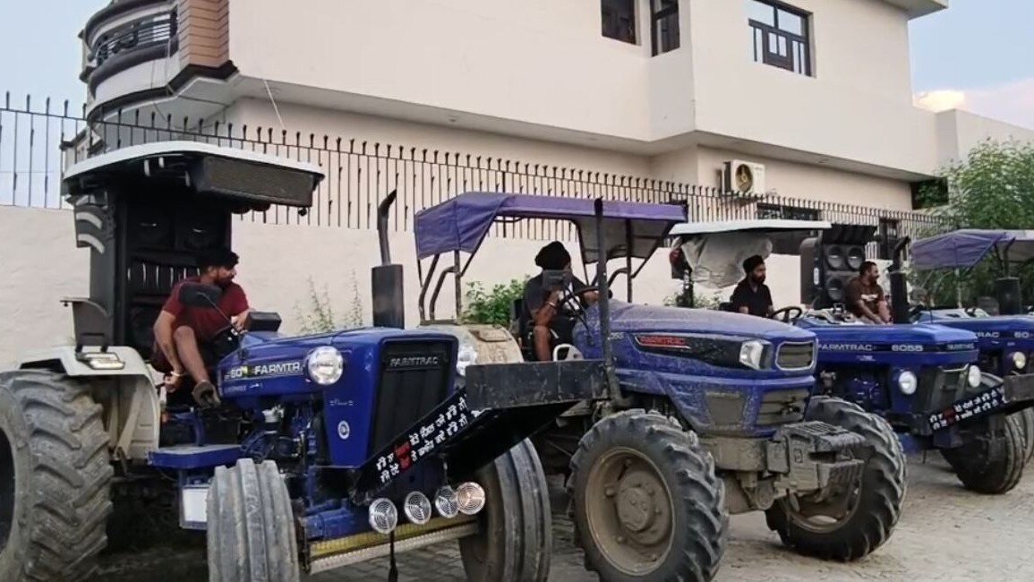 किसानों ने कूच को लेकर ट्रैक्टर किए मोडिफाई, जानें खासियत