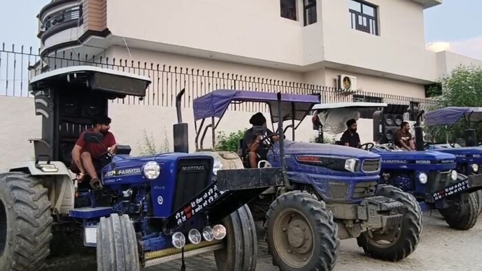 किसानों का ट्रैक्टर मार्च