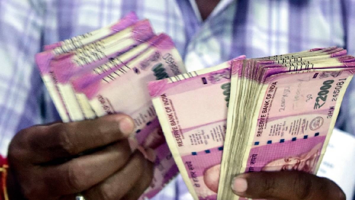 भूसे से की 150000 रुपये की कमाई, पढ़ें अलीगढ़ के किसान की Success Story