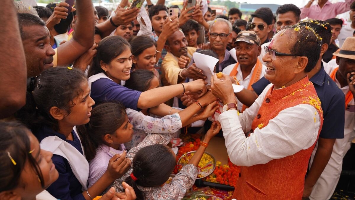 पीएम मोदी 11 लाख दीदियों को देंगे योजना का सर्टिफिकेट