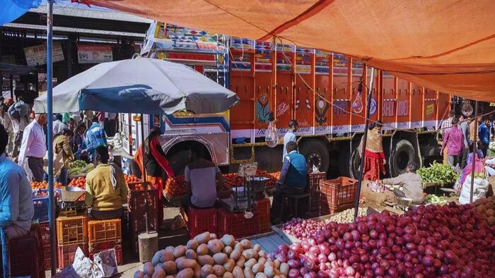 गाड़ियों की सीसीटीवी कैमरों से होगी निगरानी