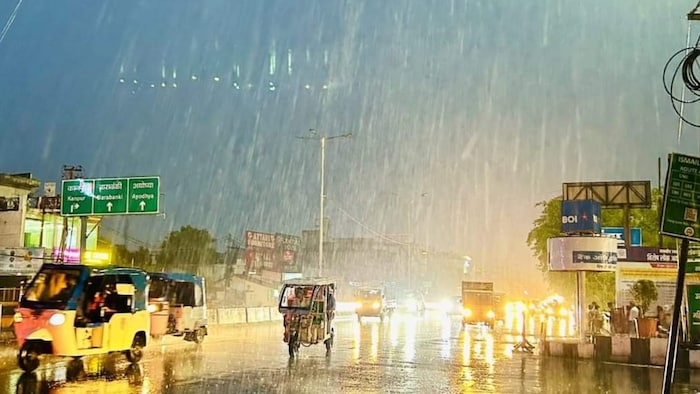 पूर्वी यूपी में कहीं-कहीं पर भारी बारिश होने के भी आसार (File Photo)