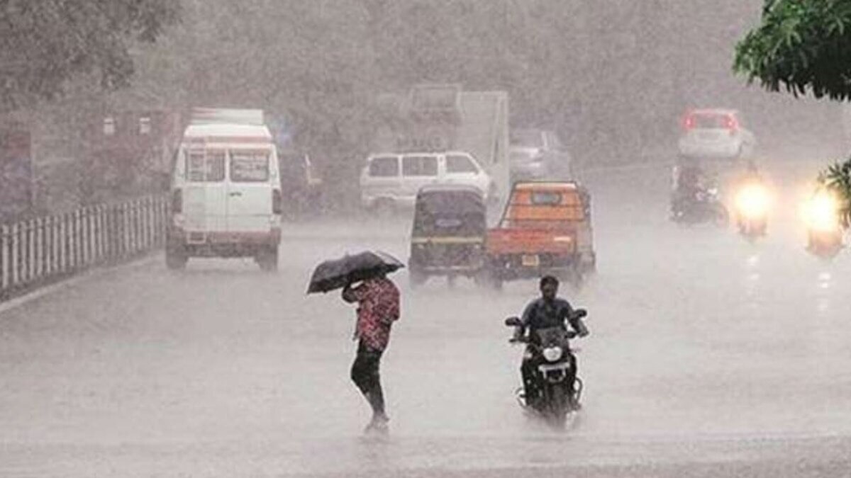 ओडिशा में भारी बारिश का अलर्ट, कोणार्क सूर्य मंदिर का परिसर जलमग्‍न, पुरी में स्‍कूलों की छुट्टी