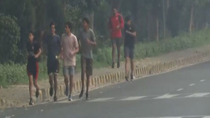 दिल्ली में बढ़ रहा वायु प्रदूषण का स्तर. (फोटो-एएनआई)