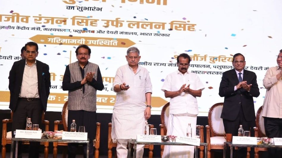 Livestock Census21: शुरू हो गई पशु गणना, पहली बार मोबाइल ऐप से होगी गिनती, आवारा पशु भी किए शामिल  Livestock Census21: शुरू हो गई पशु गणना, पहली बार मोबाइल ऐप से होगी गिनती, आवारा पशु भी किए शामिल