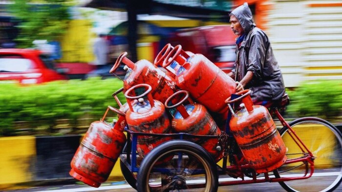 बढ़े LPG के दाम
