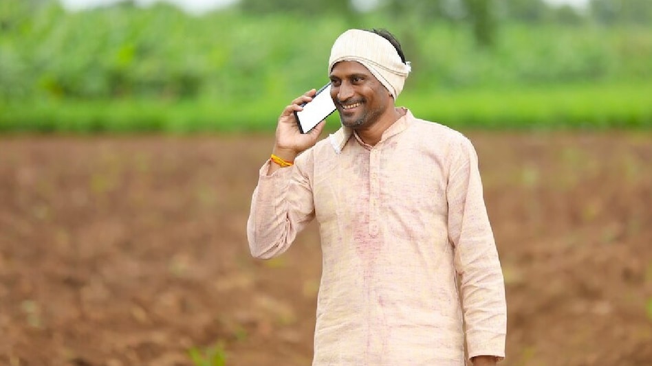 खाद के ओवररेट, घटतौली की शिकायत के लिए हेल्पलाइन नंबर जारी, किसान की एक कॉल पर होगा एक्शन  खाद के ओवररेट, घटतौली की शिकायत के लिए हेल्पलाइन नंबर जारी, किसान की एक कॉल पर होगा एक्शन