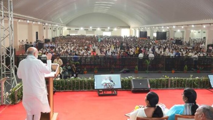 कार्यक्रम को संबोधित करते हुए केंद्रीय गृहमंत्री अमित शाह.