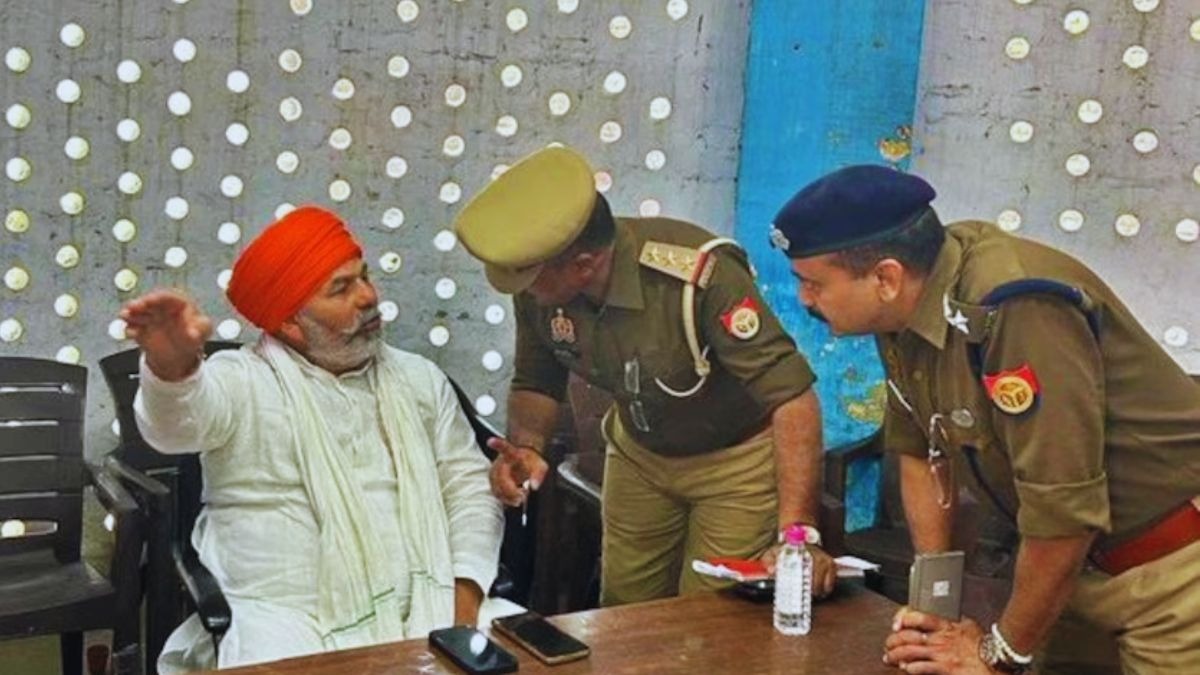 राकेश टिकैत को पुलिस ने हिसारत में लिया