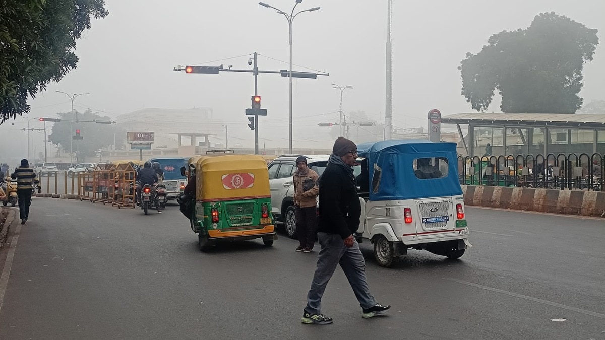 UP Weather Today: यूपी में अगले 24 घंटे में पड़ने वाली है कड़ाके की ठंड, जानिए IMD की भविष्यवाणी