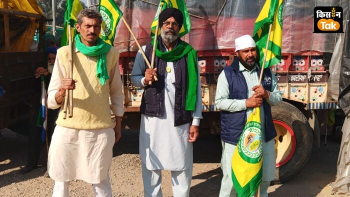 किसान नेता सरवन सिंह पंढेर ने कहा कि सरकार की ओर से कोई बात करने नहीं आया.