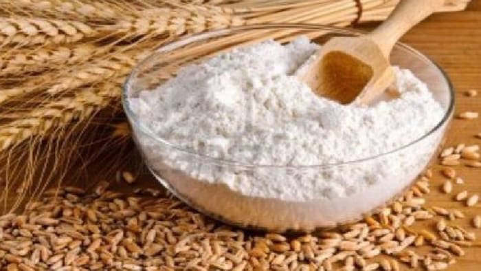 गेहूं की अधिक कीमतों के चलते इससे बनने वाला आटा 15 साल के उच्चतम स्तर पर पहुंच गया है.