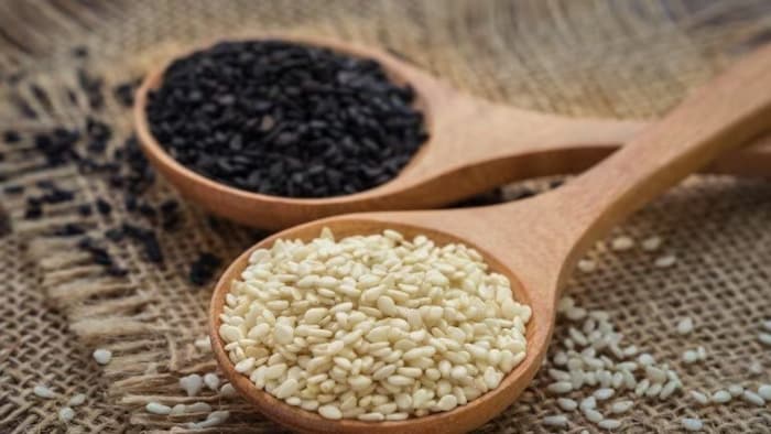 काला या सफेद कौन सा तिल है बेहतर