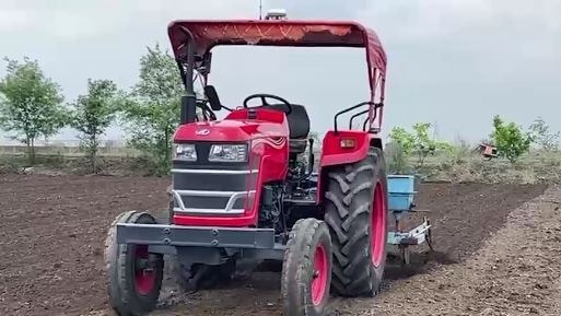 ट्रैक्टर के टायर में कितनी बची है लाइफ? सिर्फ 1 सिक्के से लगाएं पता