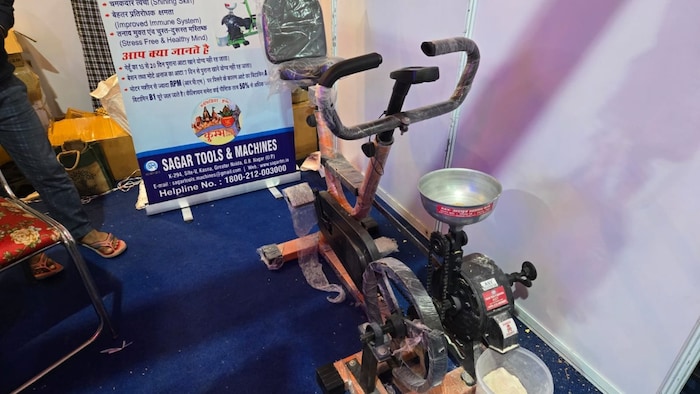 20 मिनट में तैयार करती है 1 किलो आटा