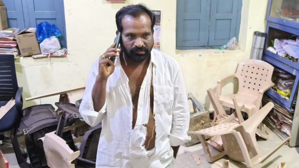`हमला..पिटाई...तोड़फोड़` मूंगफली के गिरते दाम से नाराज किसानों का मंडी दफ्तर पर धावा 
