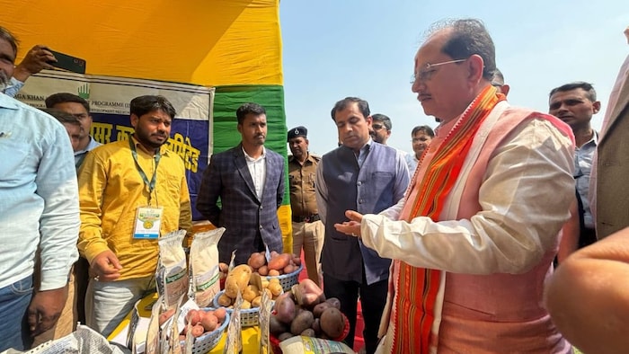 नाराज हुए कृषि मंत्री