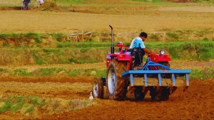 गहरी जुताई वाली मशीन