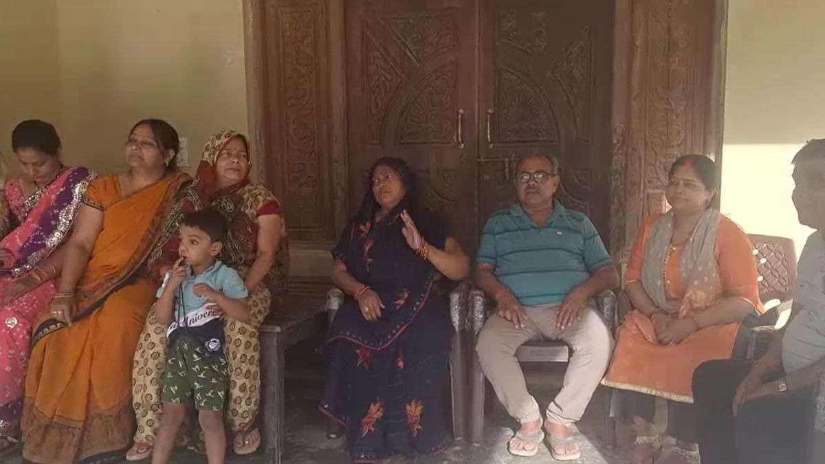 Amethi Ankur Tripathi Family UPSC CSE Result