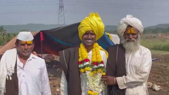 बकरी चराकर बने IPS