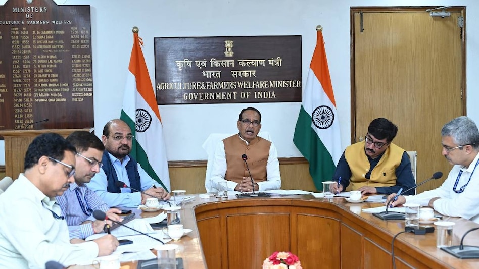 केंद्रीय मंत्री चौहान ने देशभर के 731 कृषि विज्ञान केंद्रों से की बात, प्राकृतिक खेती पर दिया जोर केंद्रीय मंत्री चौहान ने देशभर के 731 कृषि विज्ञान केंद्रों से की बात, प्राकृतिक खेती पर दिया जोर