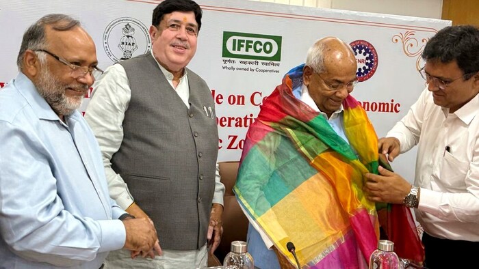 सहकारिता सम्मेलन में उठी किसानों की तरक्की की बात.