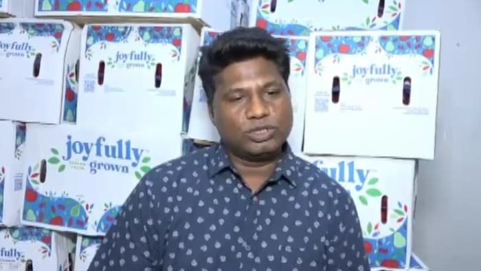 protest of Turkey Apple