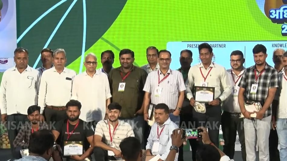 आलू अधिवेशन में इन किसानों को मिला नकद पुरस्कार, CPRI ने महिला किसानों को किया सम्मानित आलू अधिवेशन में इन किसानों को मिला नकद पुरस्कार, CPRI ने महिला किसानों को किया सम्मानित