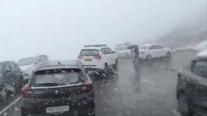 Rohtang Pass Snowfall