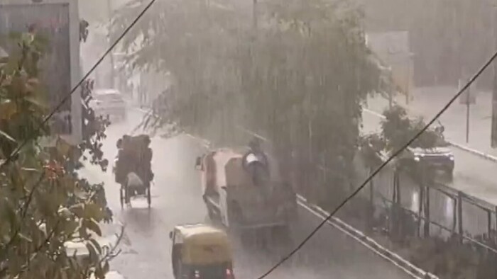 delhi weather rain