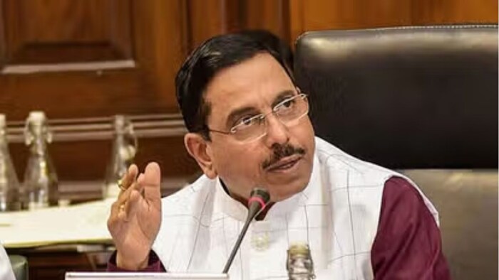 केंद्रीय मंत्री प्रह्लाद जोशी