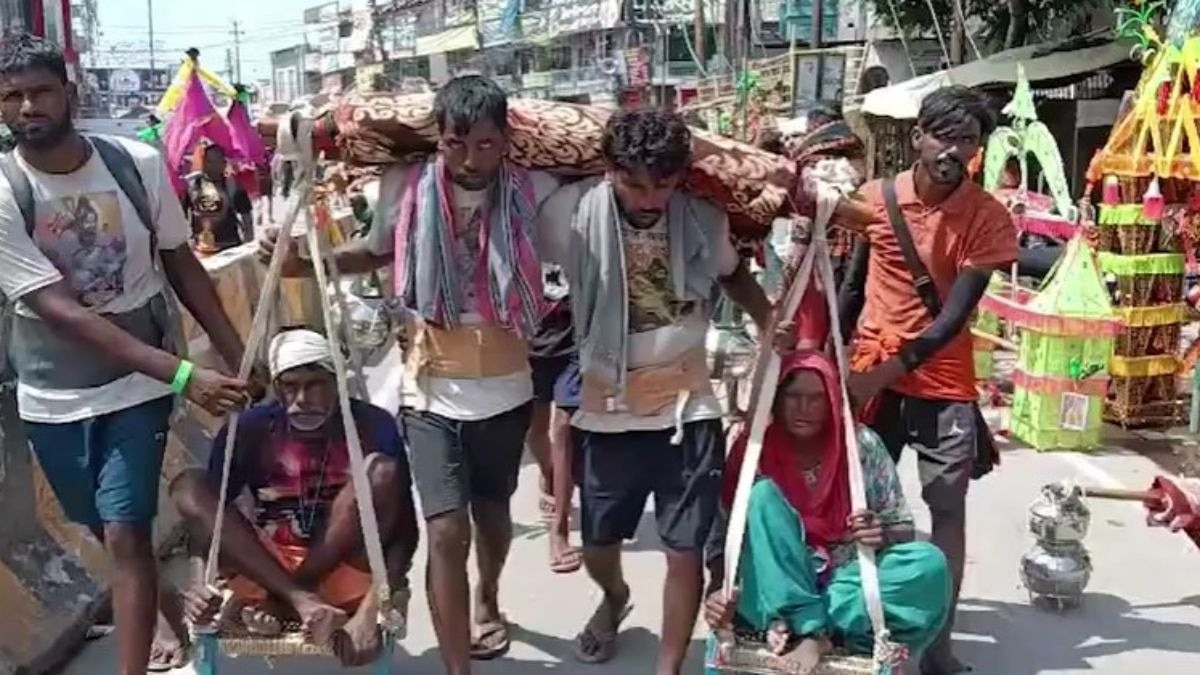 अनोखा कावड़ यात्रा