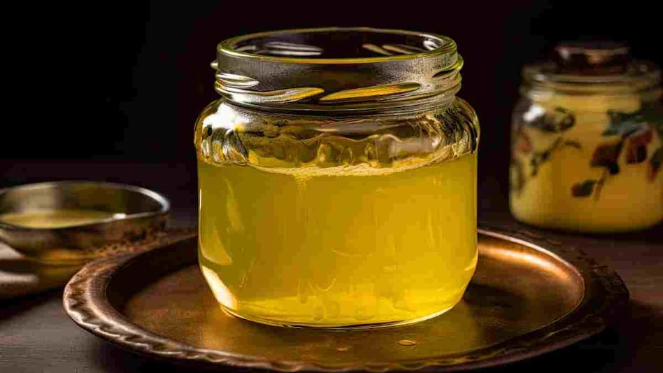 Ghee Intake: करोड़ों भारतीयों का दूध- घी प्रेम अगले 10 साल में छुएगा आसमान! रिपोर्ट का दावा  Ghee Intake: करोड़ों भारतीयों का दूध- घी प्रेम अगले 10 साल में छुएगा आसमान! रिपोर्ट का दावा