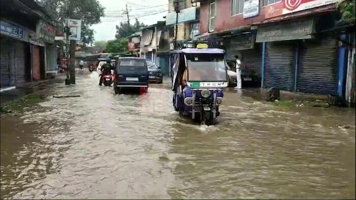 APMC रोड पर बाढ़ जैसे हालात