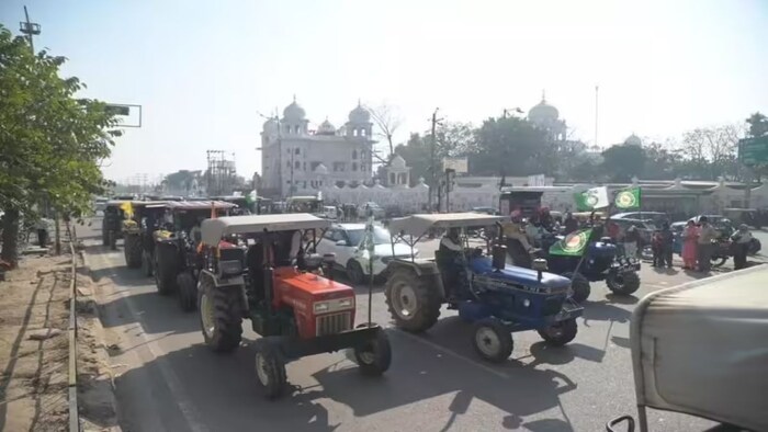 Farmers took out tractor march against land pooling