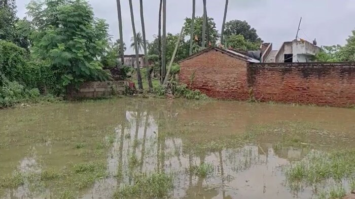 People troubled by flood in Bhagalpur