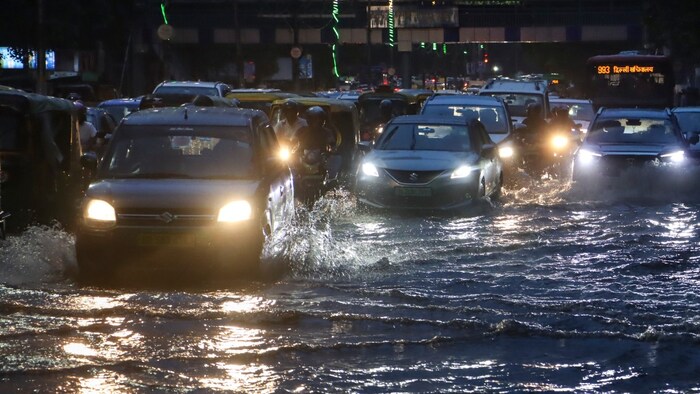 Delhi-NCR roads flooded after heavy rain