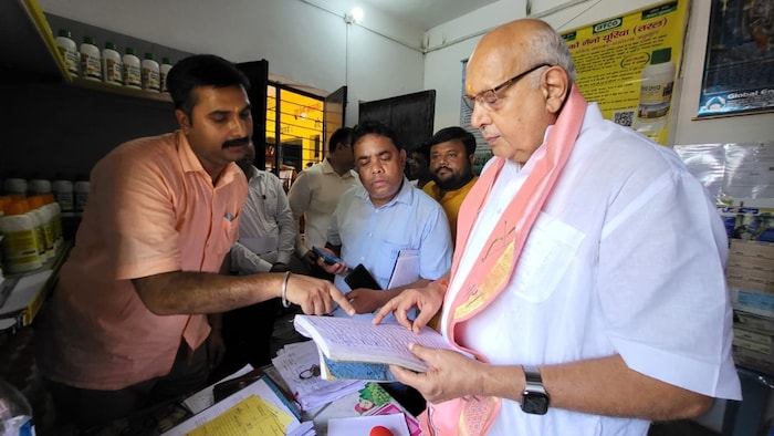 यूपी के कृषि मंत्री सूर्य प्रताप शाही