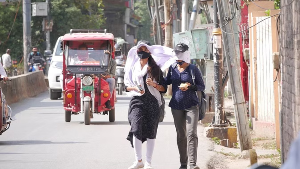 15 अगस्त के दिन UP में भारी बारिश होने की संभावना नहीं है.