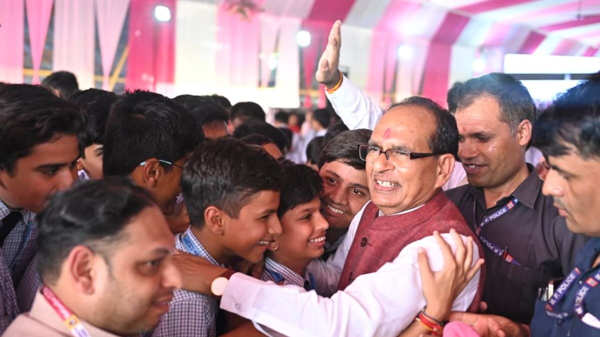shivraj with school kids