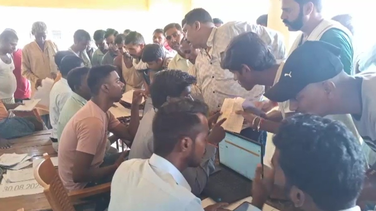 Bihar Contract Workers Service End