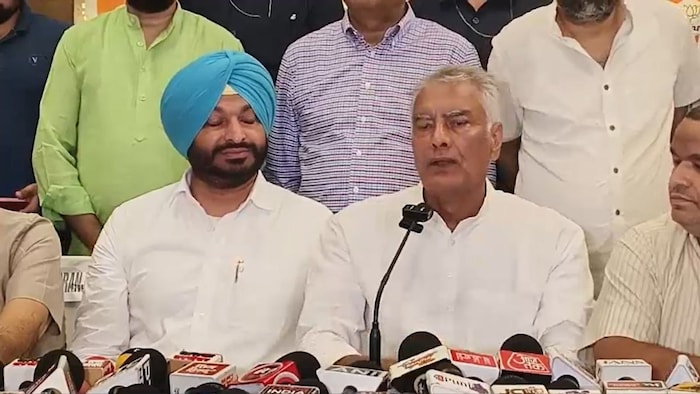 भाजपा ने आम आदमी पार्टी सरकार पर जमकर निशाना साधा