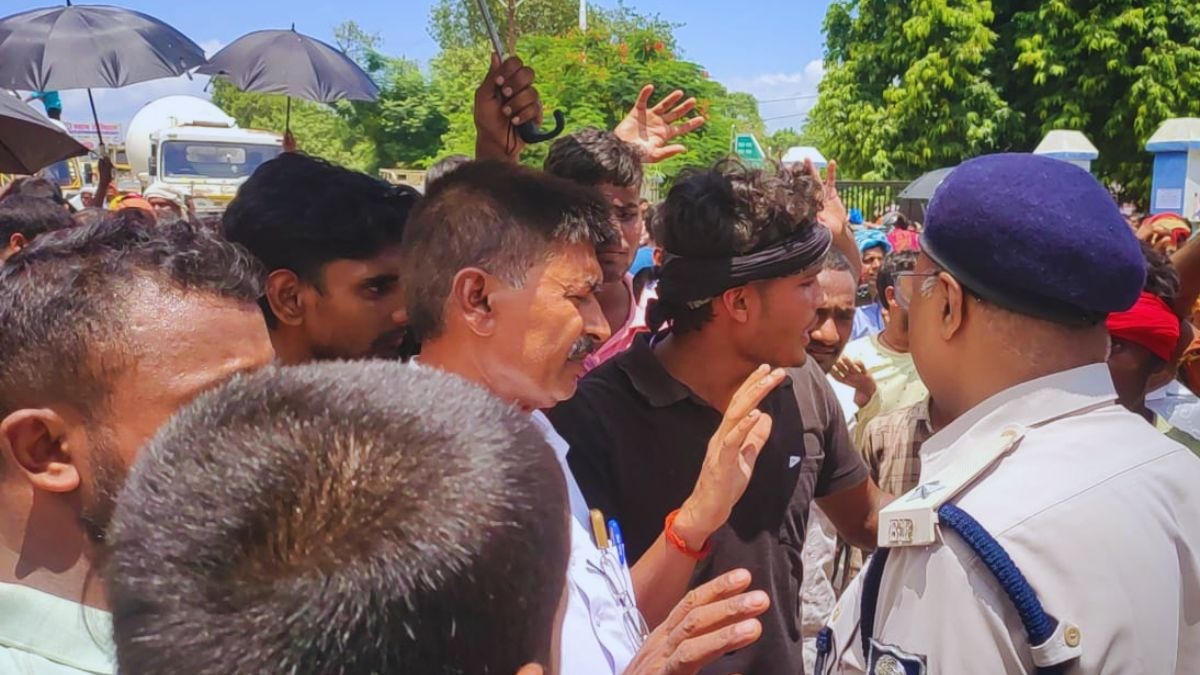 खाद को लेकर बवाल