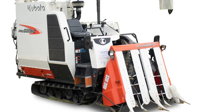 कंबाइन हार्वेस्टर मशीन