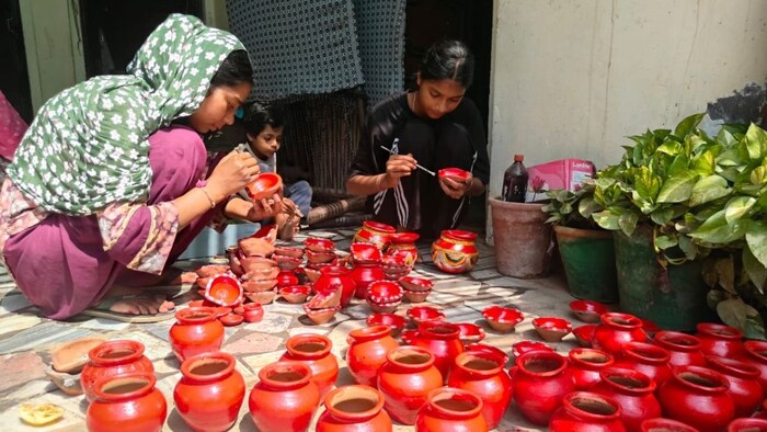 बाढ़ ने की दिवाली फीकी