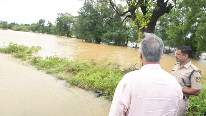 Priyank Kharge Flood Inspection
