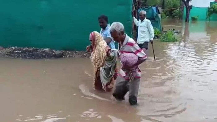 पानी में डूबा महाराष्ट्र