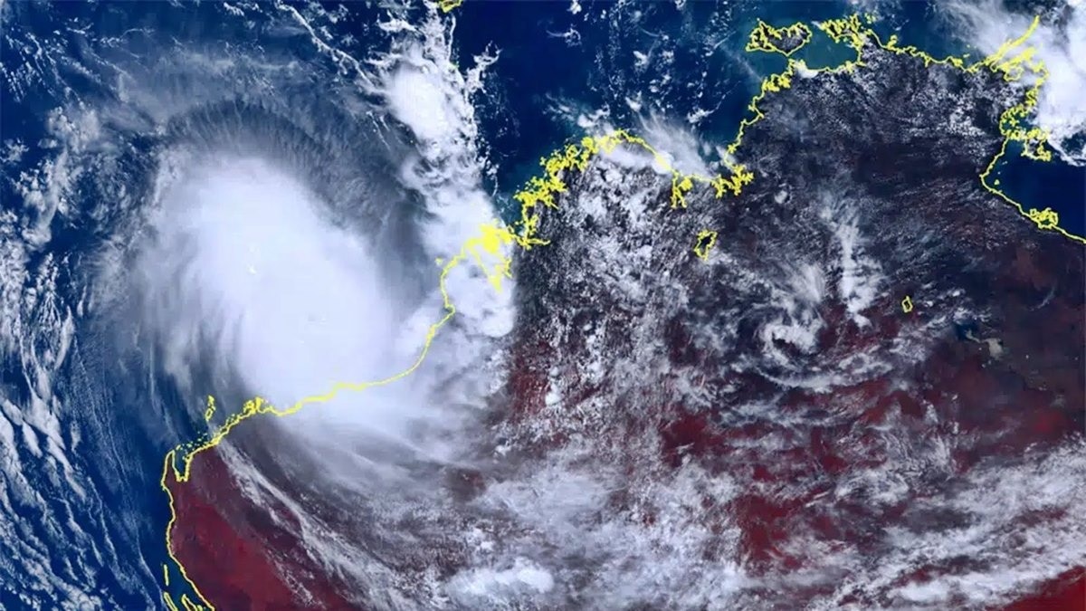 Cyclone collision