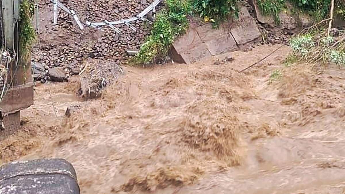 Nagrakata floods